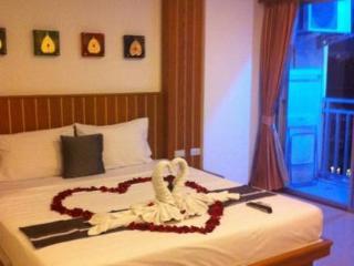 Santi White Hotel Phuket Bagian luar foto