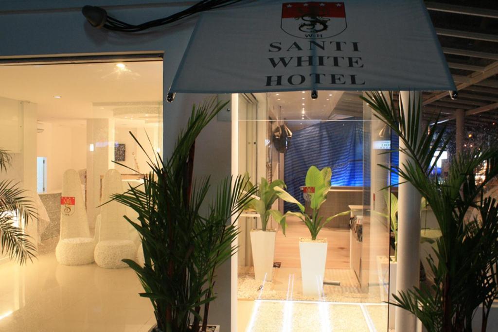 Santi White Hotel Phuket Bagian luar foto